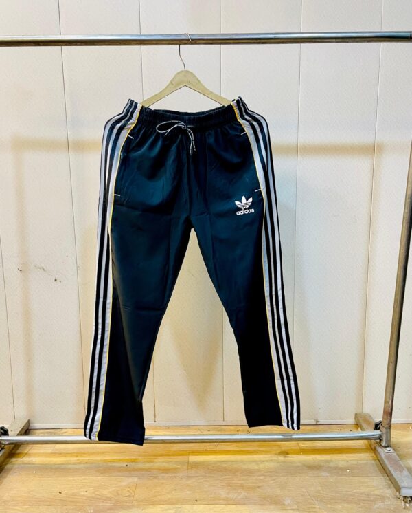 ADIDAS TRACKPANTS